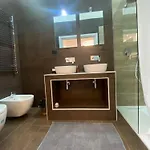 Mada's Deluxe * Bari