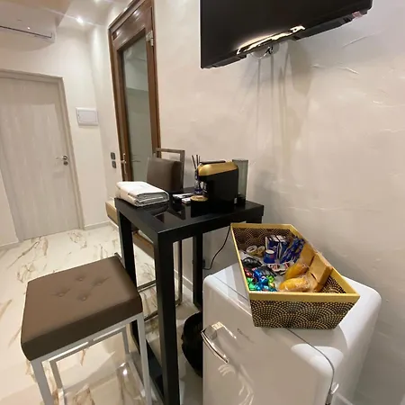 Mada's Deluxe Apartment *