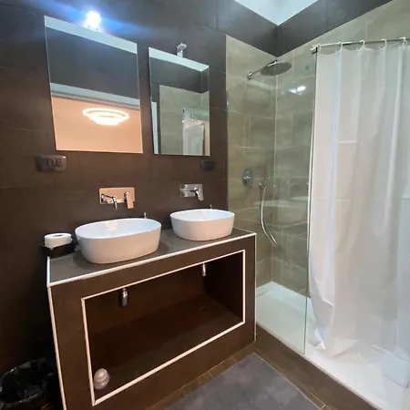 Apartment Mada's Deluxe Bari